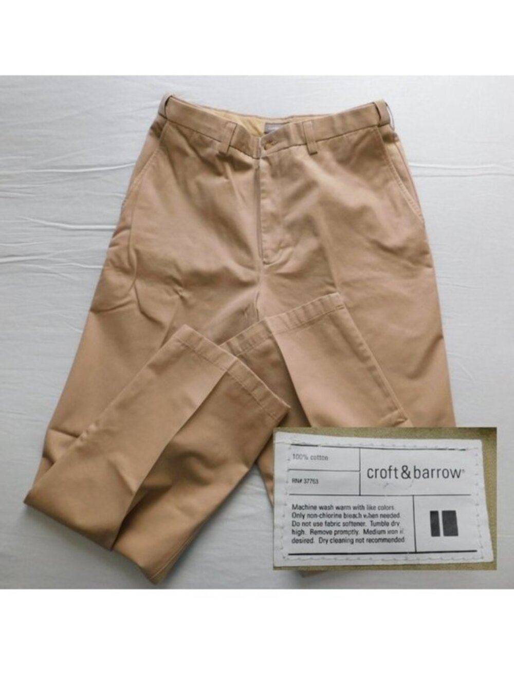 Mens Croft & Barrow Khaki Pants Tagged 34 Waist 32 Long, Measure 34 by 31.5 Long